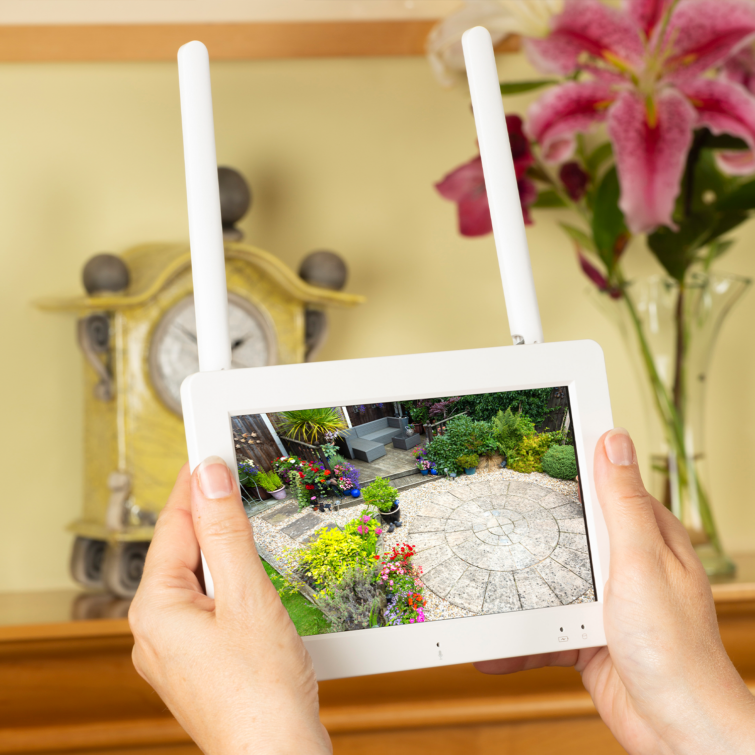 defender apollo touch cctv full HD camera