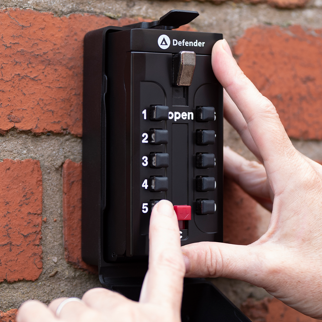 Defender push button key safe internal hook stores 6 keys