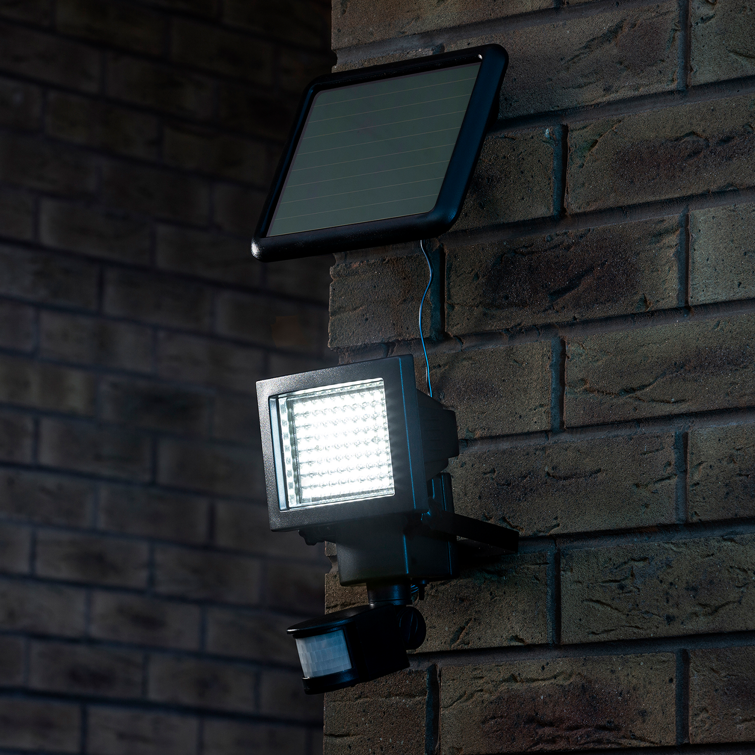 850 lumen solar security lighting pir sensor floodlight ip44 waterproof